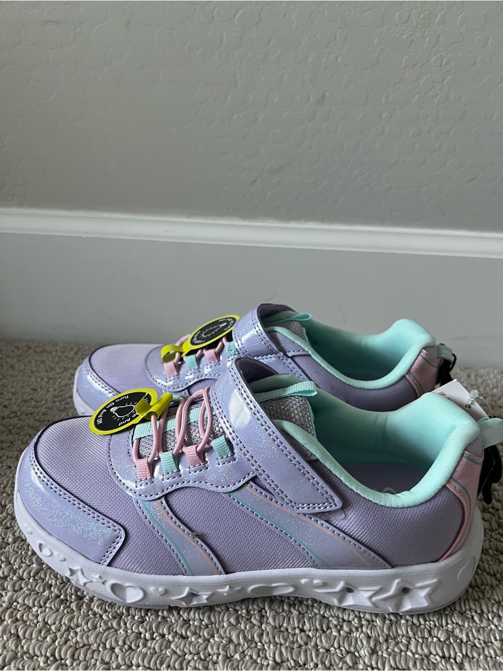 Athletic Works Girls' Star Light-Up Sneakers size4 NWT $15
